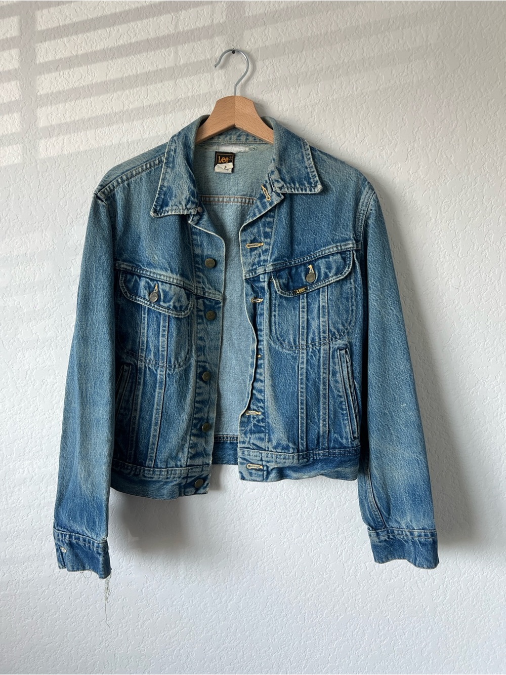 Vintage Lee Women's Light Blue Denim Jacket